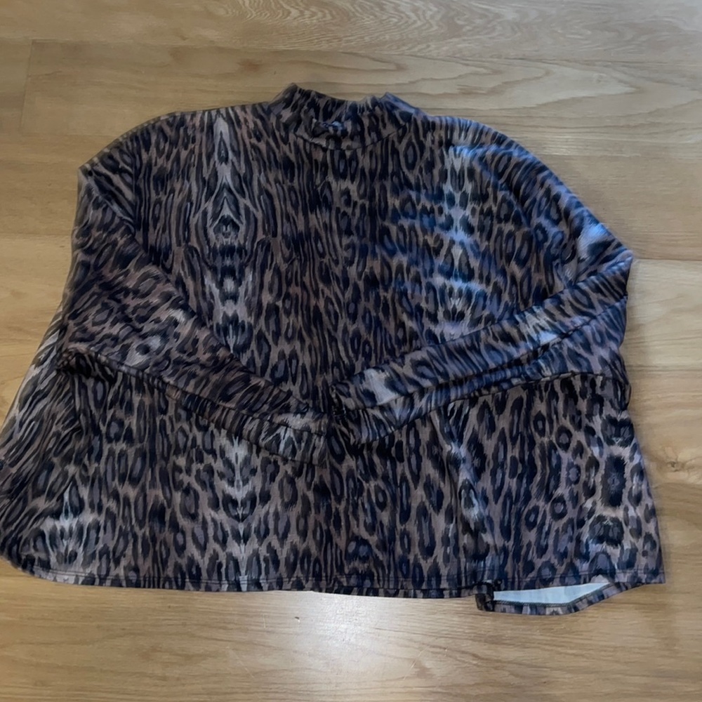 Zara leopard flowy mock neck long sleeve